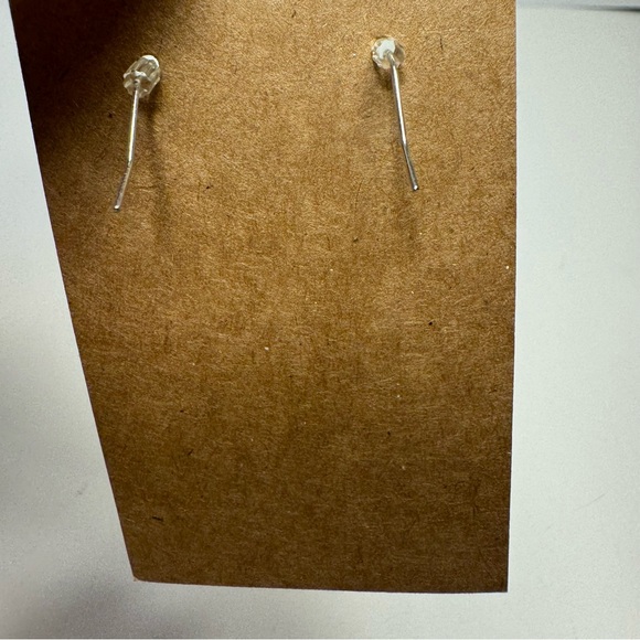 NWT. Fashion earrings. Silver Hook Pink Cat Eye GemstoneTeardrop shaped - Picture 5 of 5